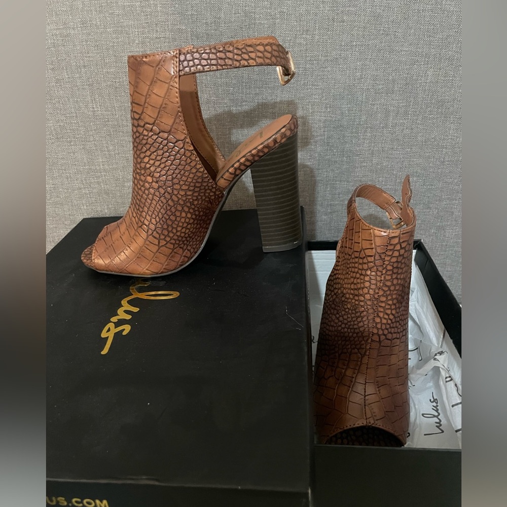 Brown peep toe heels. Rare find. Lulus no longer carries this color!